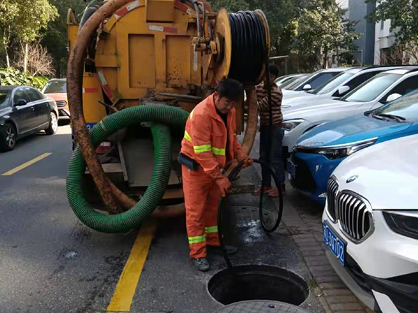 八所镇排污管道清淤